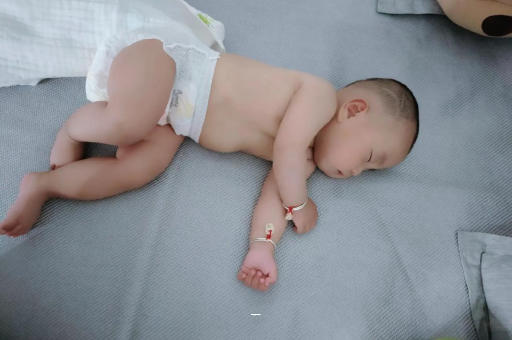 成都宝宝夏天要穿袜子吗